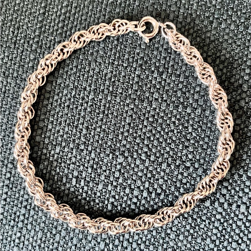 Vintage silver tone rope bracelet. 8.25 inches.